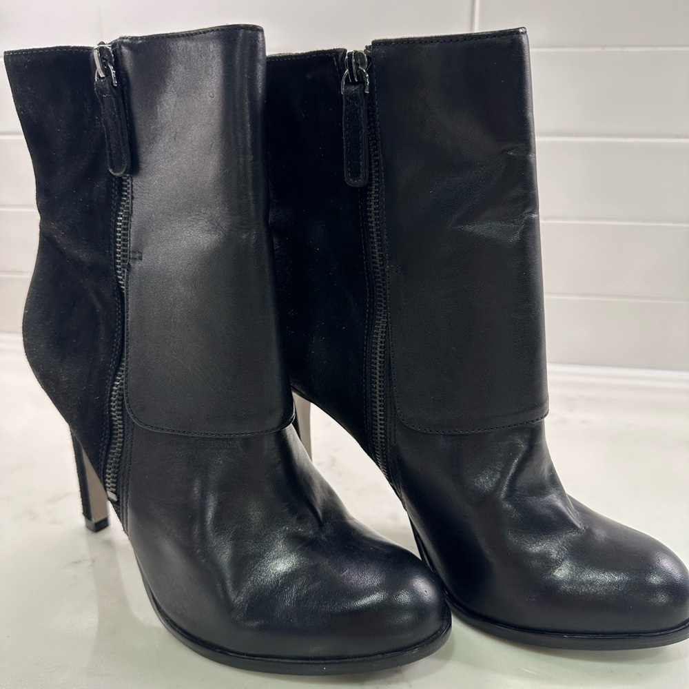 Pour La Victoire Black Suede and Leather Ankle Boots Size 9
